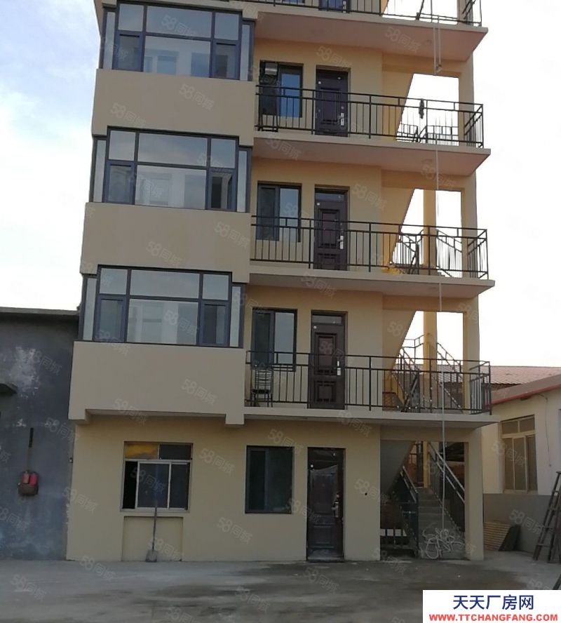 秦皇島 海港 出租庫房車間有辦公樓宿舍秦山路柳村東救助站旁邊