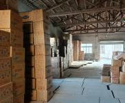 (出租) 房屋全框架結(jié)構(gòu)，緊臨大道，可進(jìn)出大小車，水電齊全