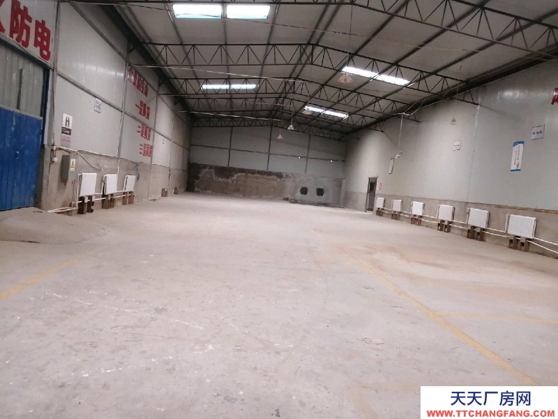 (出租) 蘭州榆中廠房整齊，樓層高，可改造成二層，周邊有大型餐飲娛樂！