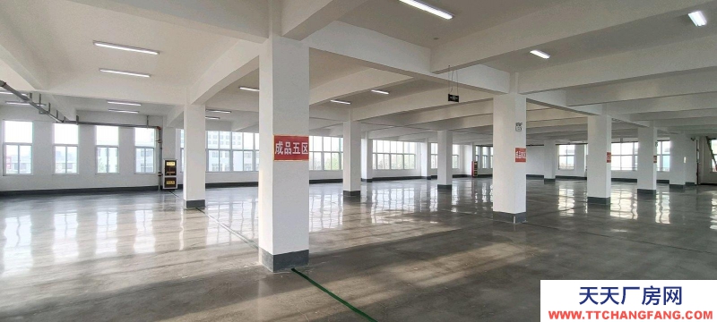 臨沂莒南商業用地，可自由分割。建筑面積大，位置好、空間大。