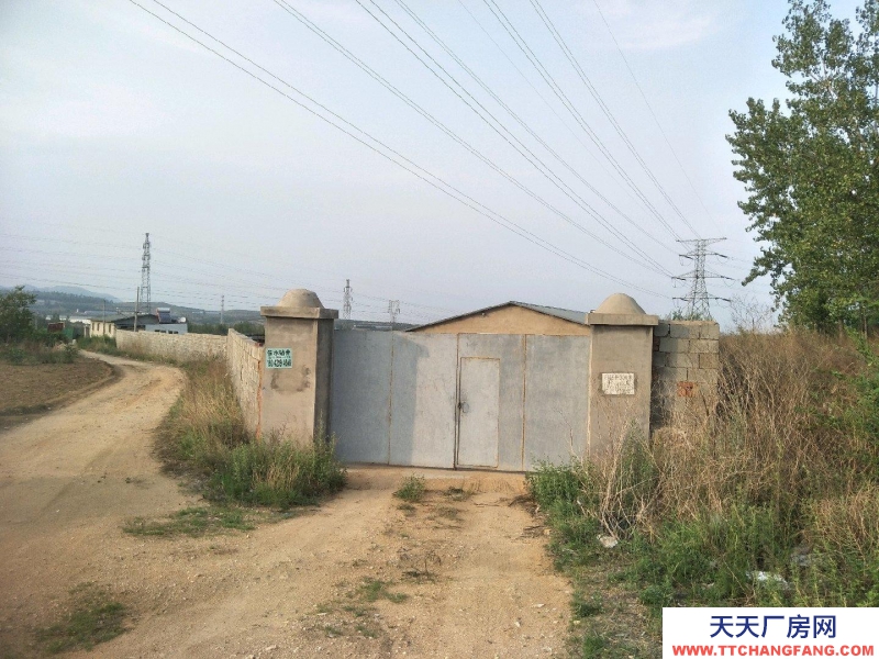 秦皇島 山海關 位于山海關外環(huán)路旁，獨立大院，三項電，廠房2000多平米。