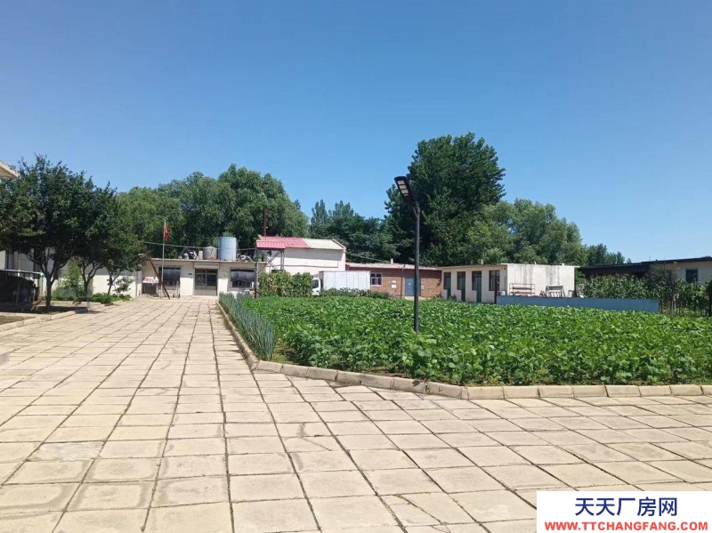 秦皇島 北戴河 位置好，交通便利，占地10畝，地勢平坦開闊。