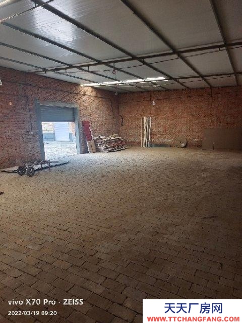 (出租) 慶陽西峰位置路邊，院子大，庫房門口凝化