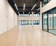 (出租) 長(zhǎng)寧大型創(chuàng)意園內(nèi)層高6米底樓 密室逃脫展廳傳媒設(shè)計(jì)直播行業(yè)等