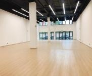 (出租) 長(zhǎng)寧大型創(chuàng)意園內(nèi)層高6米底樓 密室逃脫展廳傳媒設(shè)計(jì)直播行業(yè)等