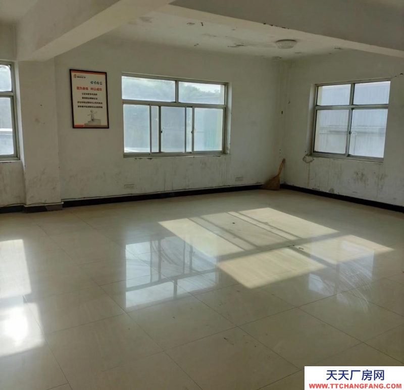 (出租) 白銀白銀區(qū)880平辦公區(qū)域辦公樓,可當(dāng)宿舍,獨(dú)立房間