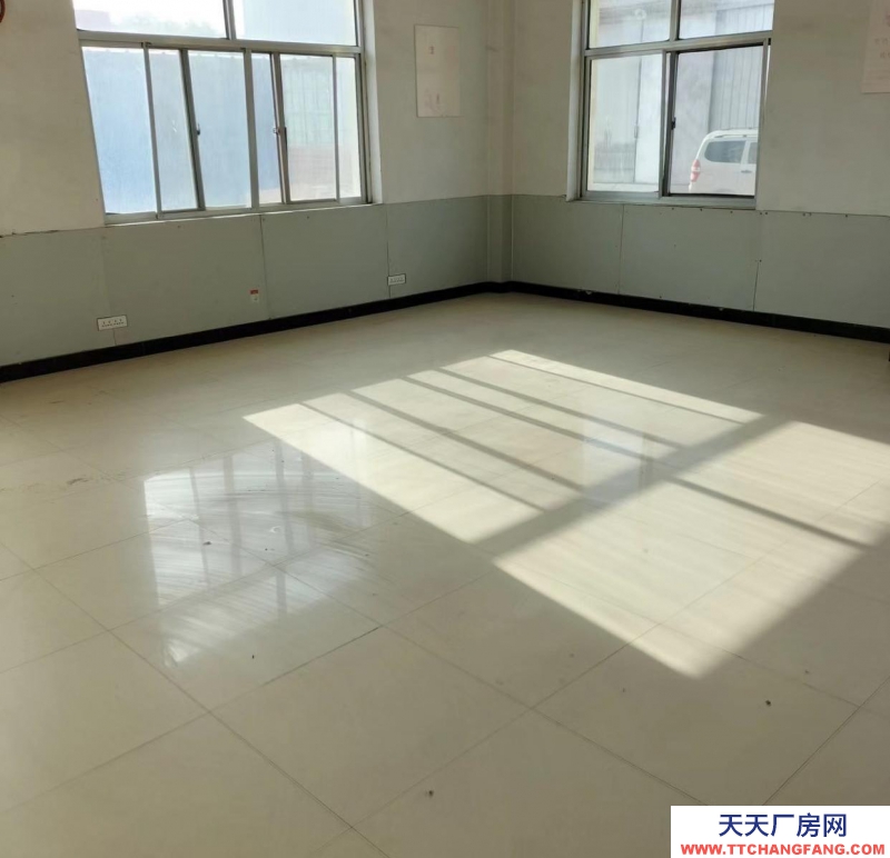 (出租) 白銀白銀區(qū)880平辦公區(qū)域辦公樓,可當(dāng)宿舍,獨(dú)立房間