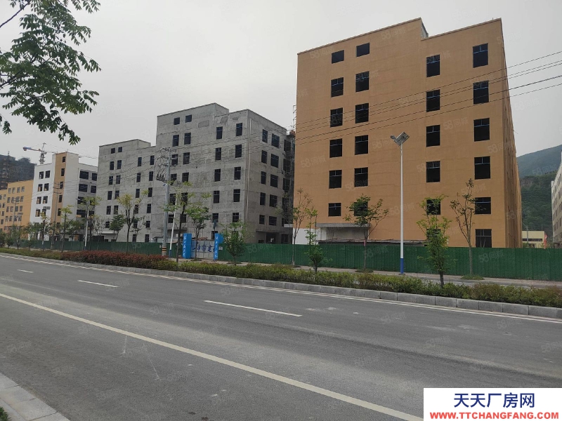 溫州永嘉(出售) 出售青田高湖小微園一樓全新廠房697平米7.5米高