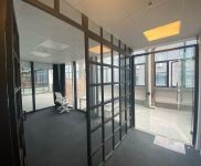 (出租) 普陀(非中介)藝術創意園,300平直播辦公室,帶閣樓,大陽臺