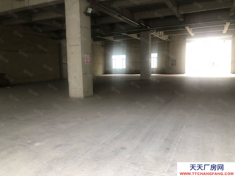 (出租) 鞍山鐵西開(kāi)發(fā)區(qū)附近1200平庫(kù)房出租