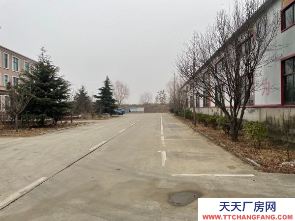 泰安岱岳區(qū)天平手續(xù)齊全隨時(shí)看房隨時(shí)過(guò)戶獨(dú)院廠房汽配城38畝地工業(yè)
