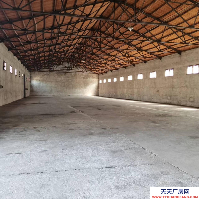 (出租)柳州柳江 白蓮機(jī)場路口 4800平米磚混倉庫隔熱