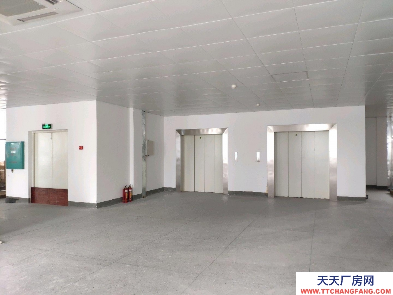 (出租)桂林臨桂 可整租，也可分租，分上下兩層，每層有1218平米，價格面議。