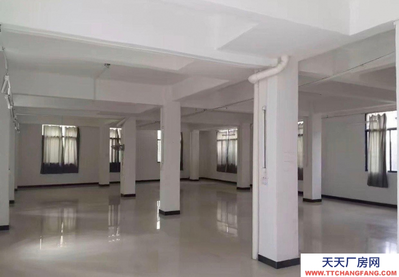 (出租) 桂林秀峰區(qū)政府斜對(duì)面，敦睦村口，是二樓，有貨梯，詳情電話聯(lián)系