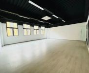 (出租) 松江全新沿街精裝修辦公室77平起展示面廣可打廣告視野佳可分