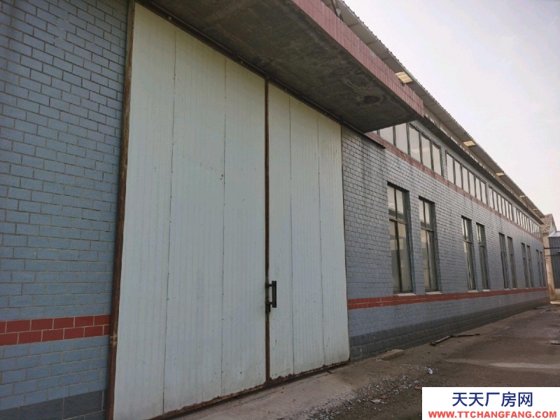 聊城臨清水電齊全，有航車進(jìn)出車方便，可做機(jī)工，有環(huán)評可做倉庫