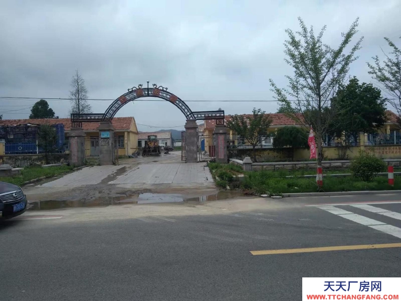 威海文登該廠獨門獨院 離村較遠(yuǎn)工業(yè)用地 兩證齊全