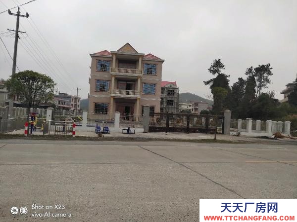 邵陽市武岡區空地一千平，十臺空調熱水器床齊全，國道邊上，三相電