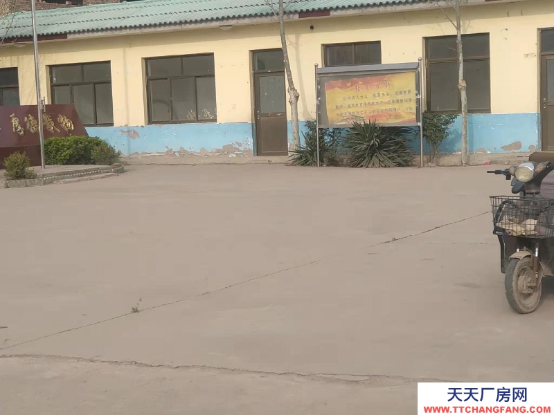 邯鄲 臨漳縣  本院水電（220伏380伏）齊全 大（牽引車）小車均可進院