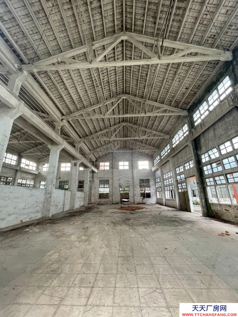 (出租) 廣東中山園區(qū)路大停車(chē)位多,周邊商業(yè)配套,交通方便,層高16米,無(wú)柱位