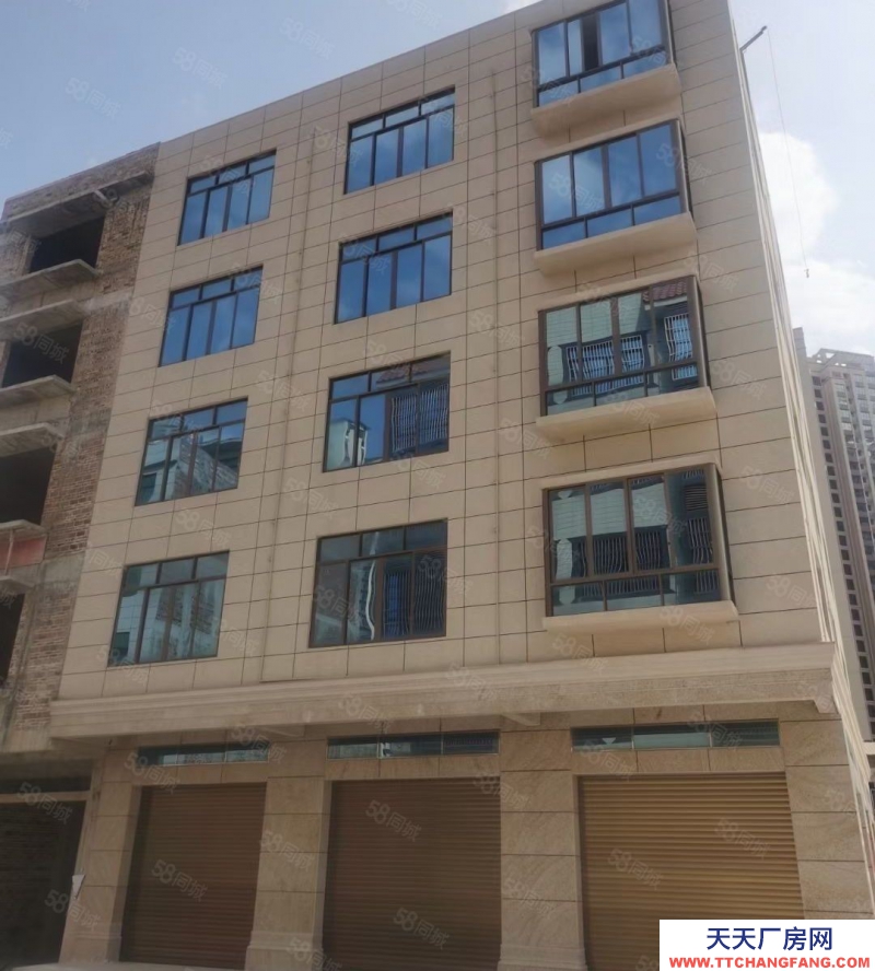 (出租)玉林北流 3面光電梯房水電路3通6.5層拖頭大車入做制衣，玩具，加工點