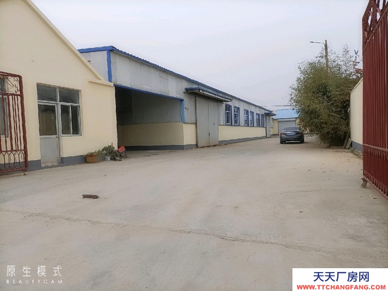 日照東港 廠房大院緊靠老204國道，現在的北京北路與日照北路交匯處附近