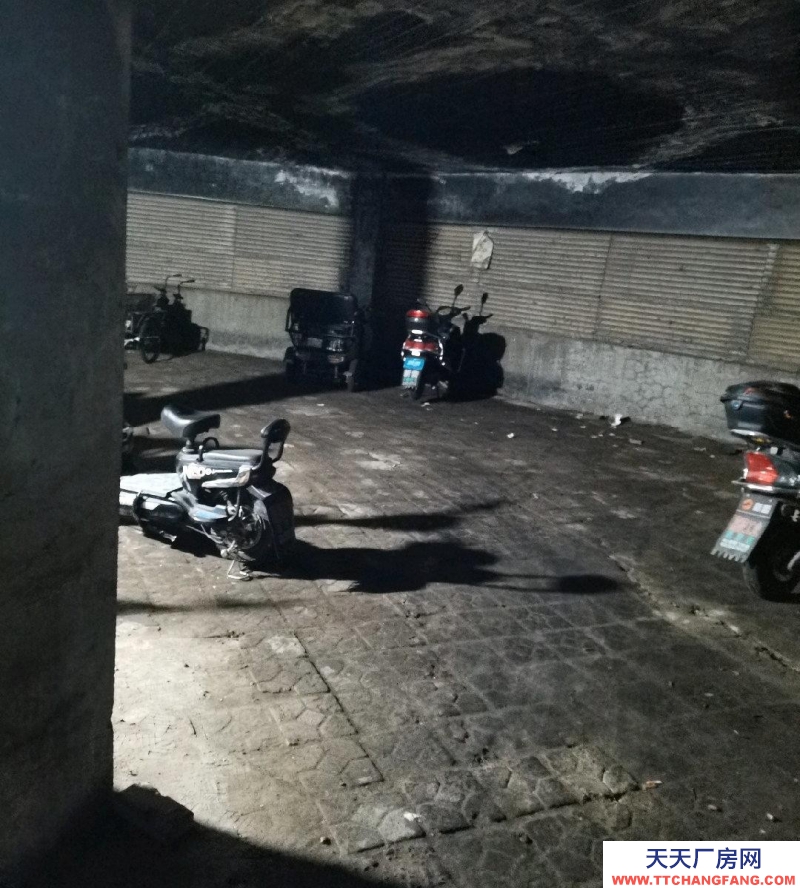 (出租)營口西市區(qū) 可做快遞公司，存放貨物，車輛……車棚出租