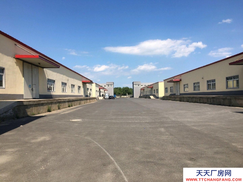 (出租) 盤錦雙臺(tái)子區(qū)華錦集團(tuán)2號(hào)門路南1500㎡庫(kù)房