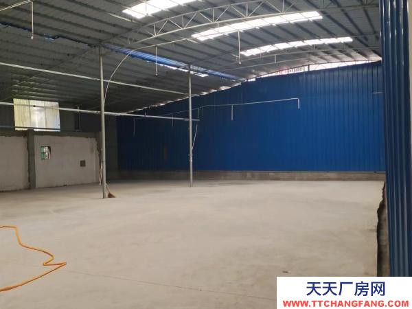 岳陽市岳臨湘區 前院200平方 一樓130 后院350 還有3間平頂房