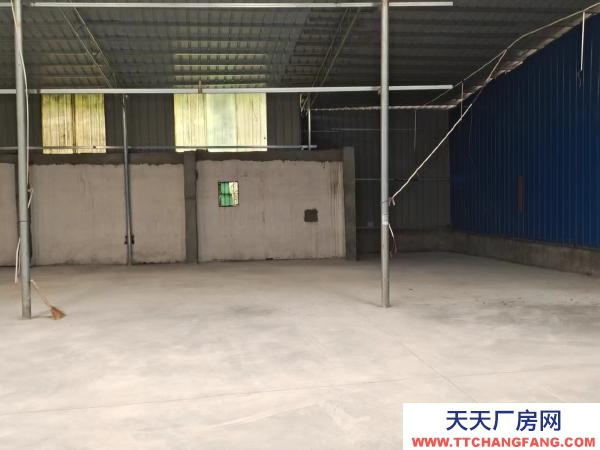 岳陽市岳臨湘區 前院200平方 一樓130 后院350 還有3間平頂房