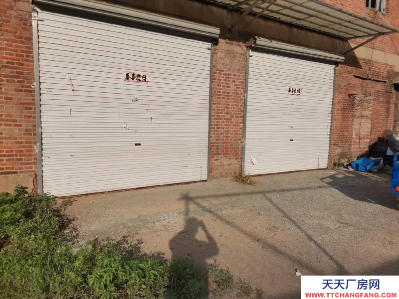 (出租)本溪溪湖區(qū) 庫房位置特別好，能進大車，停車，有院，新裝的卷簾門