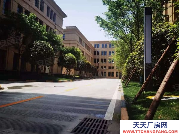 青白江城區1公里，二繞內，高速口，50年產權廠房，現房呈現，首付僅25%，出售！