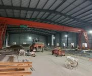 (出租) 大路旁邊可停靠大貨車。