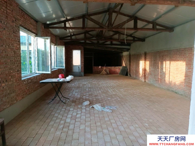 (出租)鞍山立山區(qū) 場(chǎng)地近3000平，廠房近800平。