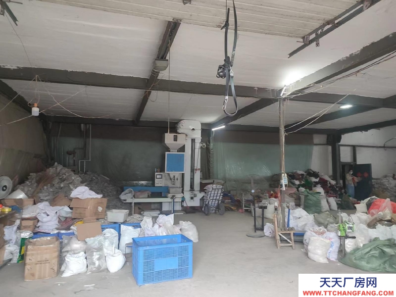 (出租) 鞍山千山高新區(qū)，黃嶺子村1520平廠房可分租價(jià)格面議