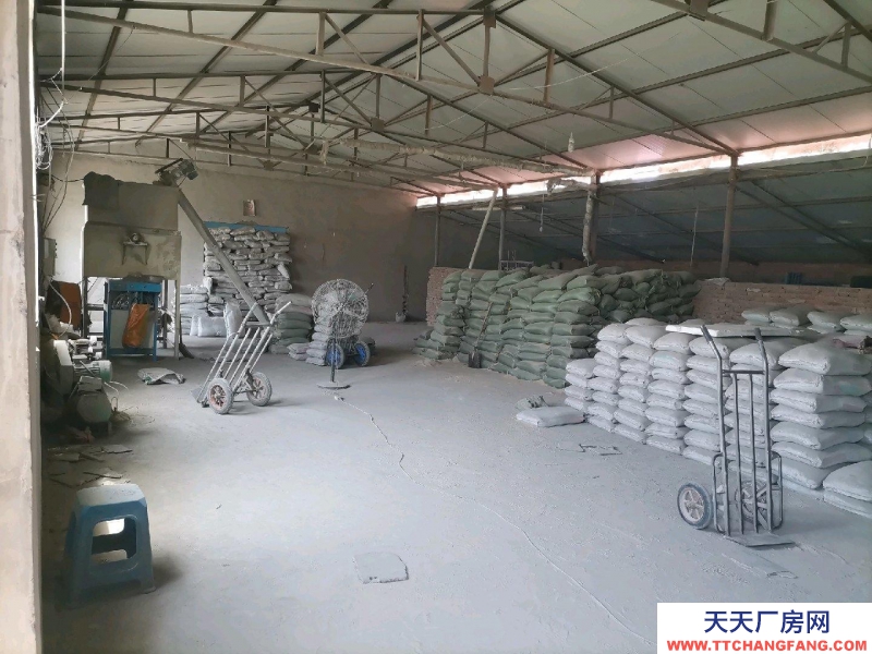 (出租) 鞍山千山紅磚圍墻，上下水，動力電。辦公室。可養殖可加工，可倉儲