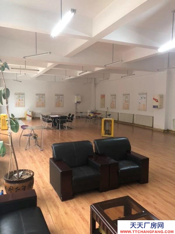 (出租) 鞍山千山高新區(qū)辦公樓廠房帶院新一中附近可整租分租