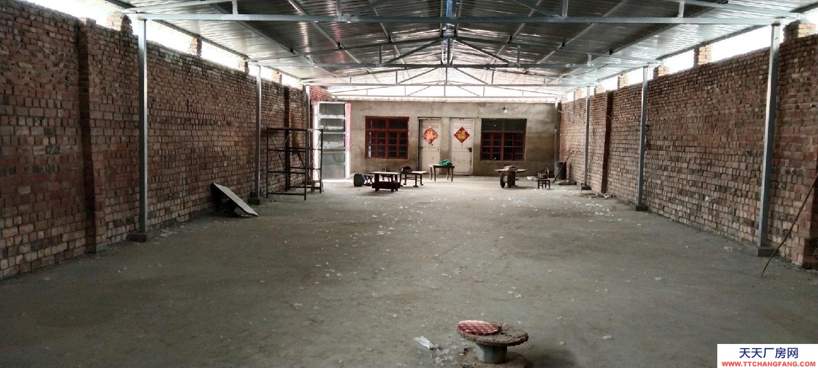 菏澤成武停車方便，門口空曠。可以出售，價格面議