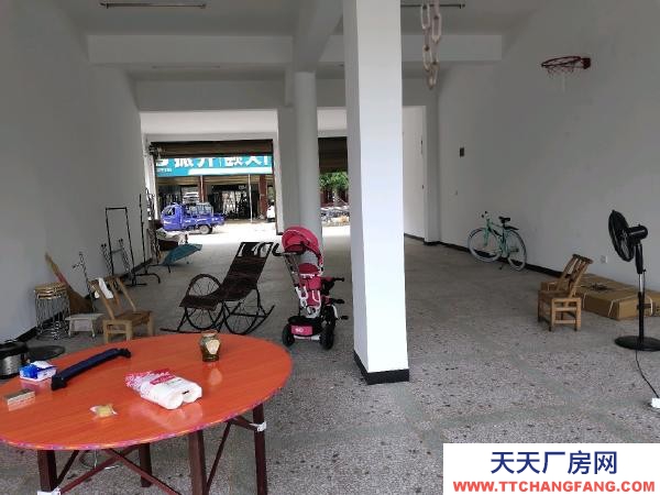 岳陽市湘陰區 倉庫位于新知源學校附近，自家樓房的層，倉庫寬敞