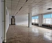 (出租) 交通方便，有貨梯，有采噯。