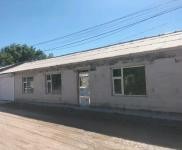 (出租) 農村地房屋內通透，交通便利，可停靠大型車輛，緊臨道邊