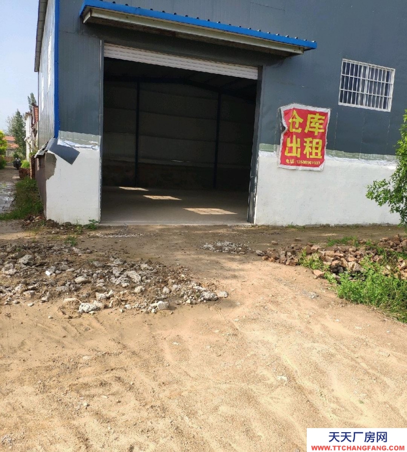 菏澤東明倉庫門前是大路，交通方便，車輛不限制，