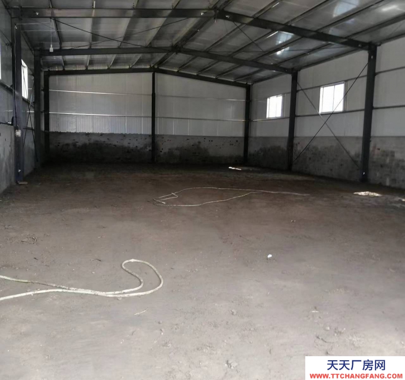 菏澤東明面積大，交通便利，水電齊全。緊靠大路