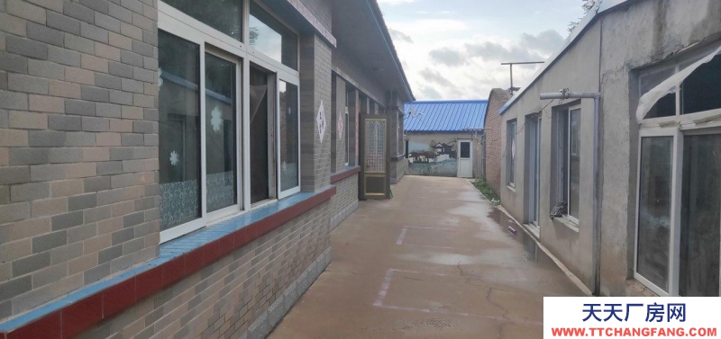 (出售)鞍山千山 出售農村土地轉讓可做養(yǎng)殖 輕工業(yè) 院。