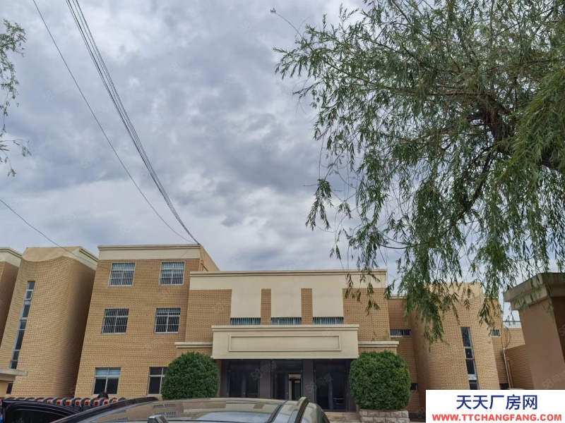 濱州濱城出租，辦公樓建筑面積3700平，場地35畝地，水電暖齊全，