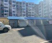 (出租) 可做辦公室和倉庫，8個車庫