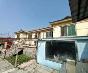 (出售) 住宅類(lèi),兩證齊全。院子兩畝,有大庫(kù)房,有地下深水井