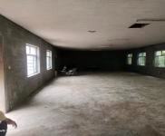 (出租)吉林 個人房子上下2層共400平 里面沒有格擋 房子外面 還有倉褲