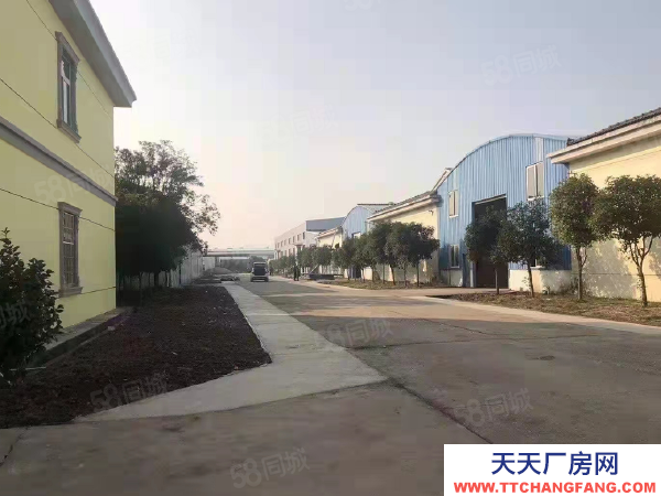 岳陽市君山區(qū) 緊鄰國道240旁標(biāo)準(zhǔn)倉庫廠房出租交通便利可進大車