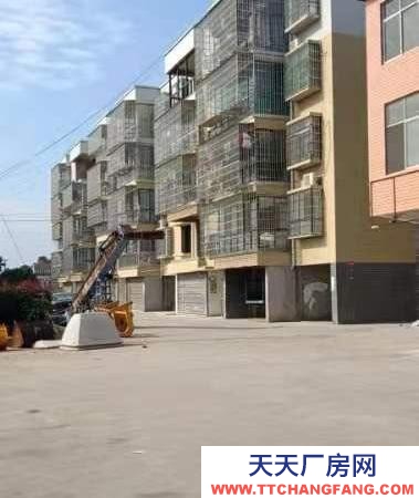 岳陽市君山區(qū) 是兩個門面！可做倉庫人可做生意